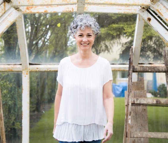 ingrid-mader-portrait-frontal