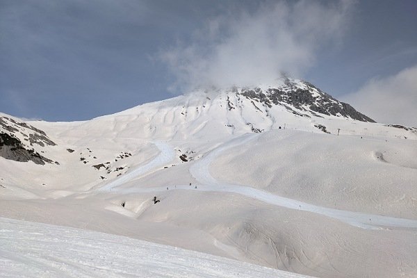 Schipiste mit Sahara-Staub